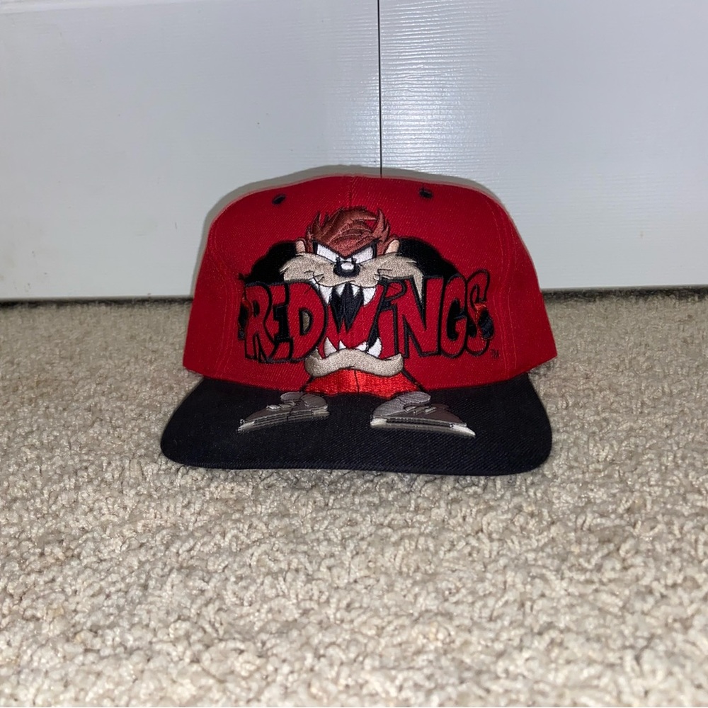 Vintage 1993 Detroit Red Wings Tasmanian Devil Looney Tunes Hat / Snapback